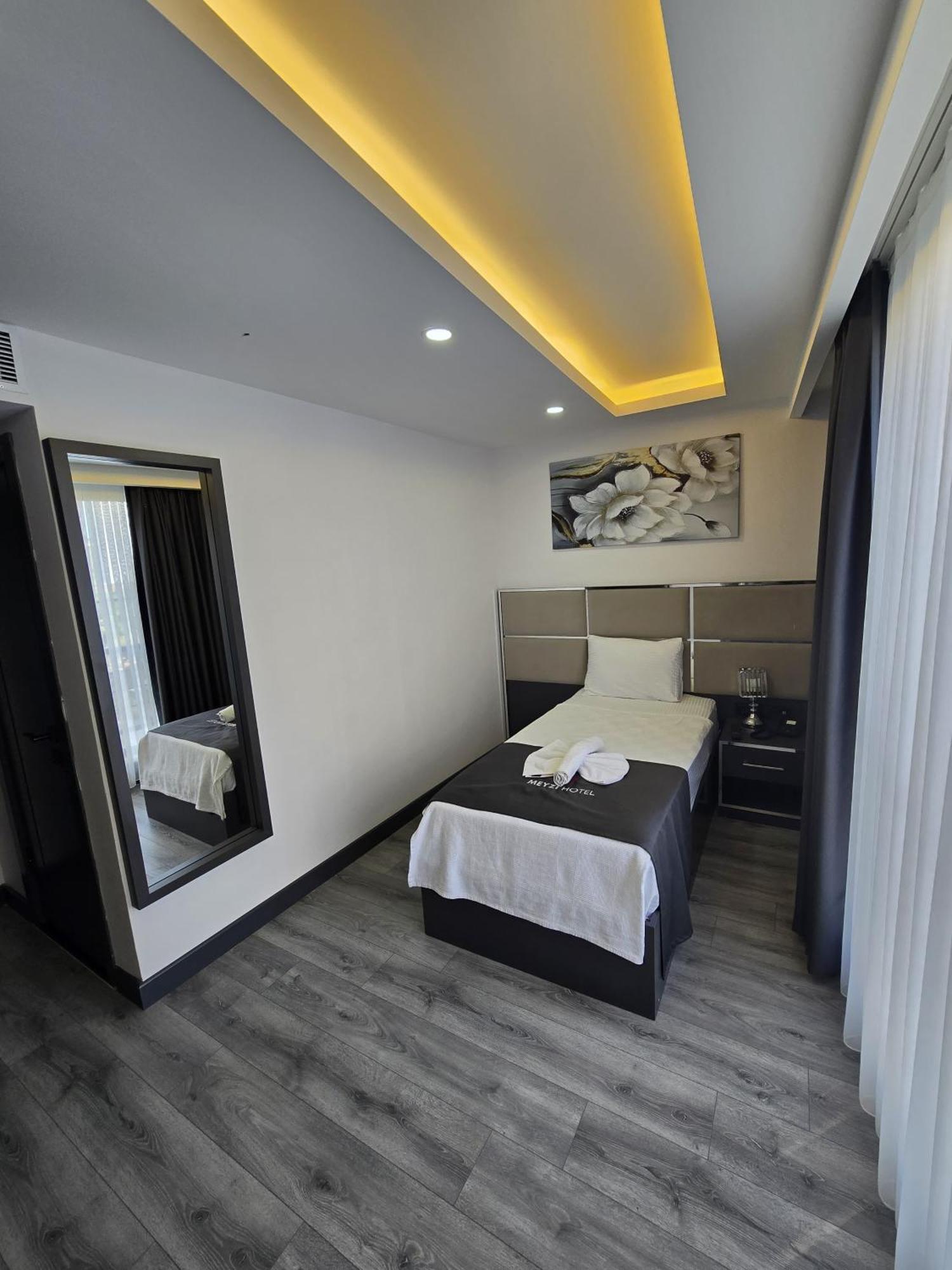 Meyzi Hotel اسطنبول المظهر الخارجي الصورة